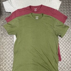 True Classic Mens Short Sleeve Crew Neck Lot of 3 Size Medium T Shirts Pre-owned